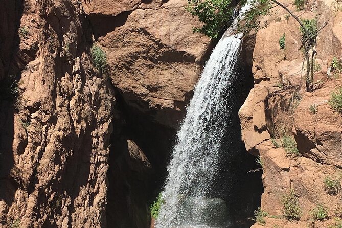 Sightseeing Jeep Tour in Garden of the Gods - What the guide adds to the red rocks