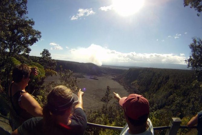 Small-Group Big Island Tour: Hawaii Volcanoes National Park and Kona Coffee Farm - Thurston Lava Tube and Chain of Craters Road