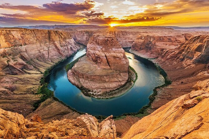 Small-Group Lower Antelope Canyon & Horseshoe Bend Tour w/ Lunch - Lake Powell and the extra views along the road