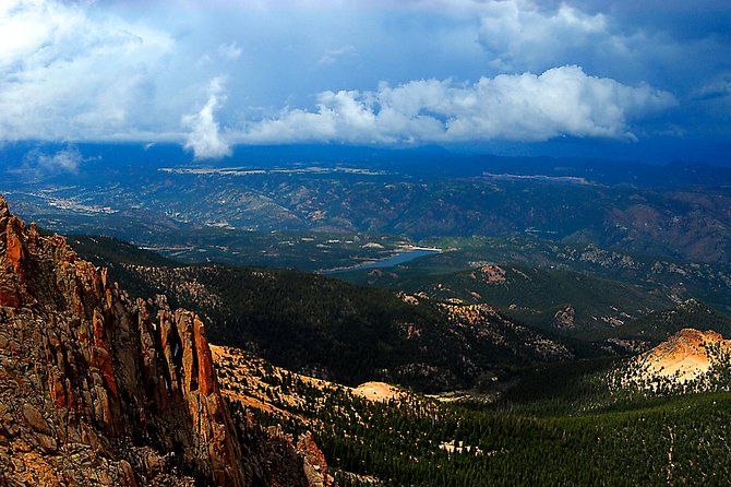 Small Group Tour of Pikes Peak and the Garden of the Gods from Denver - An hour in Manitou Springs