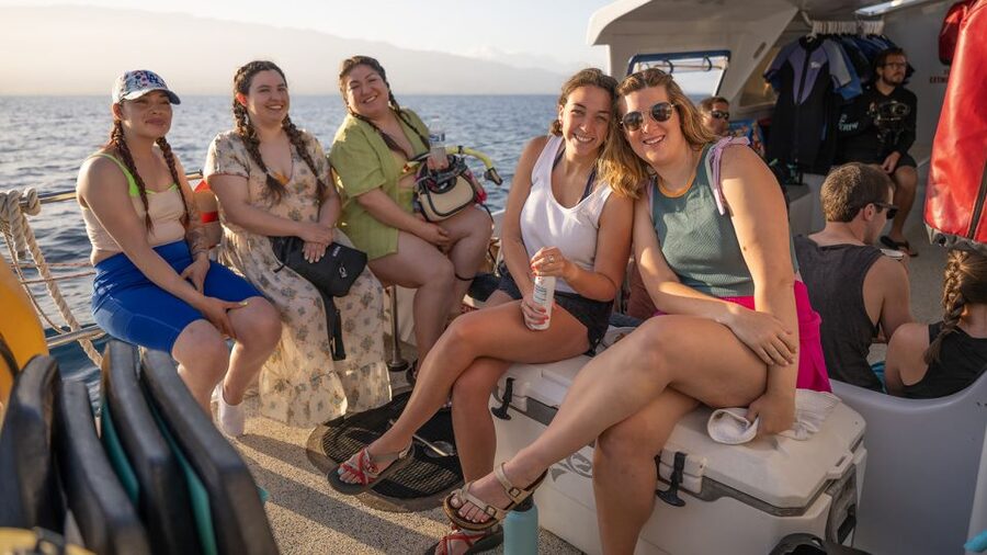 South Maui: Molokini & Turtle Town Snorkeling Tour with Meal - Check-in and what to bring