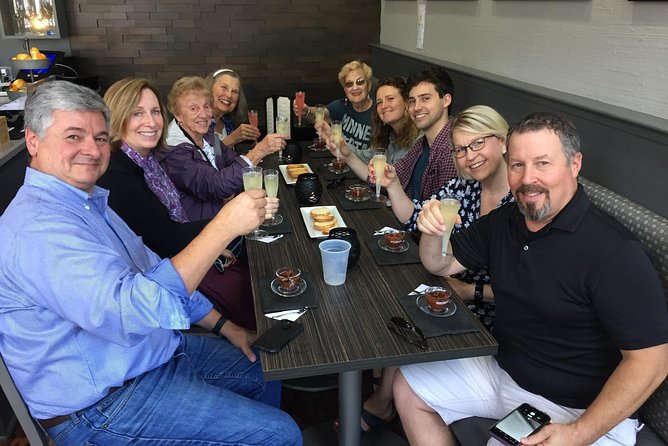 Southern Flavors Food, Pub Crawl, and History Walking Tour - Why this food walk works as a first Savannah activity