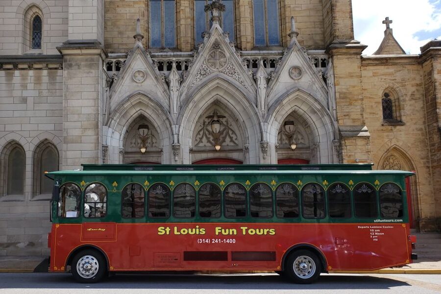St Louis: 75-Minute City Trolley Tour - A fast way to get your bearings in St. Louis