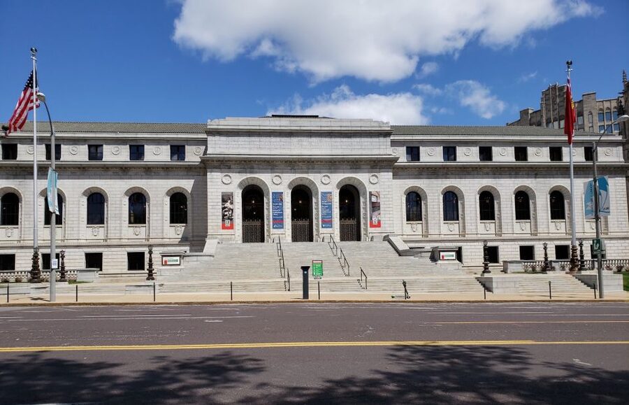 St Louis: 75-Minute City Trolley Tour - Forest Park, museums, and the old World’s Fair site