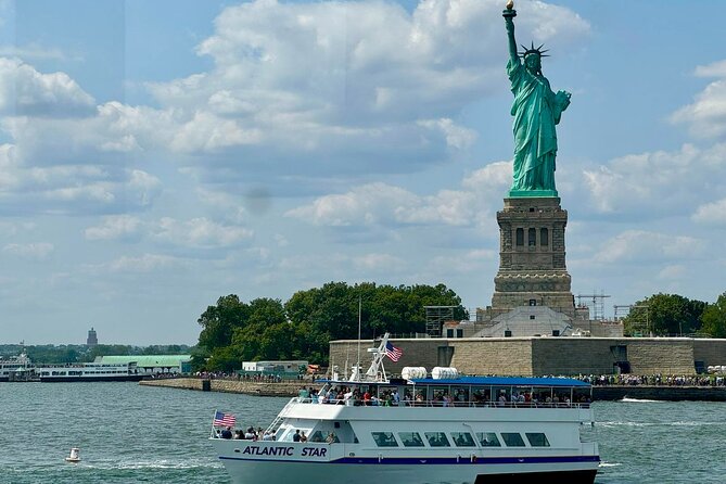 Starship Landmark 90 Minute Sightseeing Cruise - Brooklyn Bridge and the changing skyline