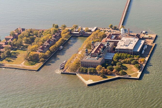 Statue of Liberty and Ellis Island Guided Tour with Ferry - Key points before you book