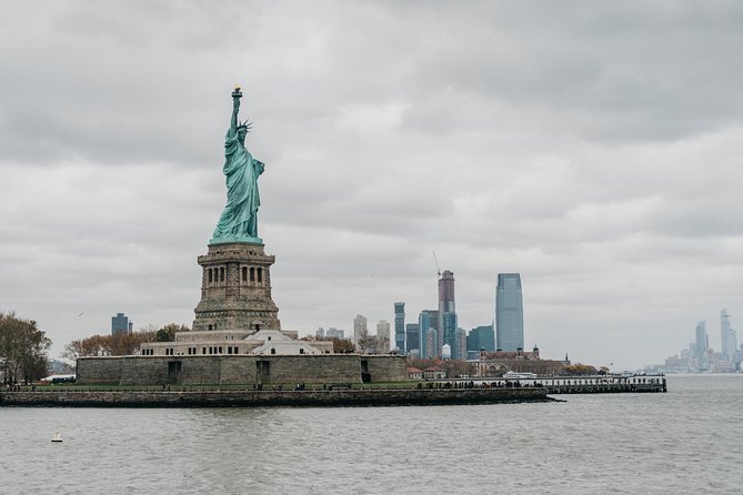 Statue of Liberty and Ellis Island Tour: All Options - Meeting Lady Liberty on Liberty Island