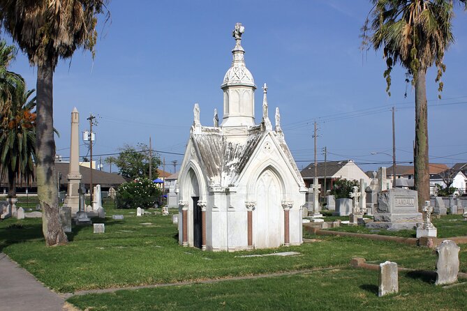 The Galveston Cemetery Tour - Walk With The Dead! - Historic gravestones at the Episcopal Cemetery