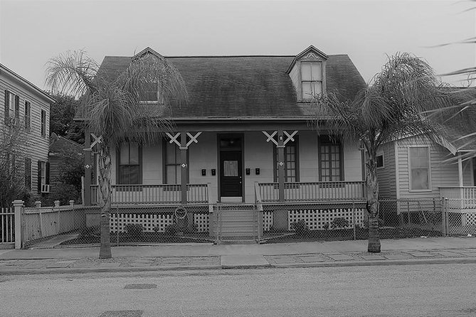 The Historic Galveston Ghost Tour - 2213 Avenue K and the island’s darker crimes