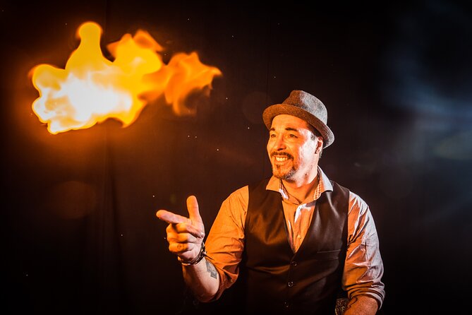 The Outta Control Magic Dinner Show in Orlando - A family show built around participation