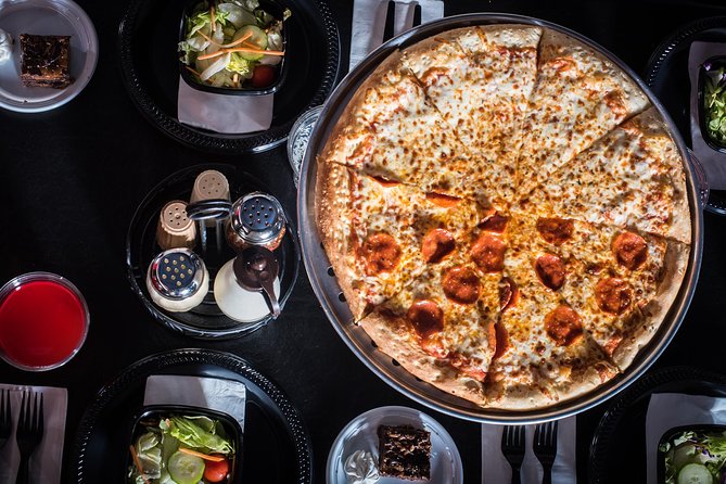 The Outta Control Magic Dinner Show in Orlando - Why arriving 30 minutes early matters