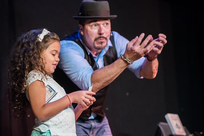 The Outta Control Magic Dinner Show in Orlando - What dinner is really like