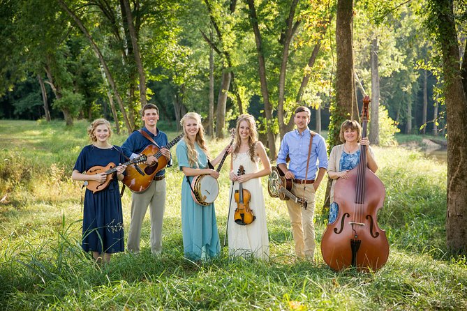 The Petersens at The Little Opry Theatre in Branson - Key points to know before you go