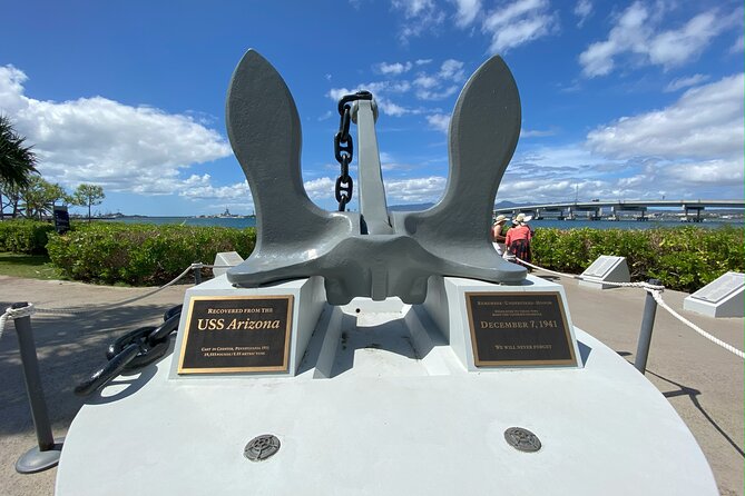 Tribute to Pearl Harbor Arizona Memorial and Honolulu City Tour - King Kamehameha’s statue