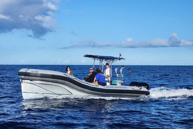 Two Reef Snorkel Trip-See Captain Cook Monument & Sea Caves - What the small boat changes