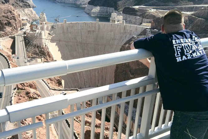 Ultimate VIP Hoover Dam Tour from Las Vegas with Lunch - The Las Vegas sign and Boulder City