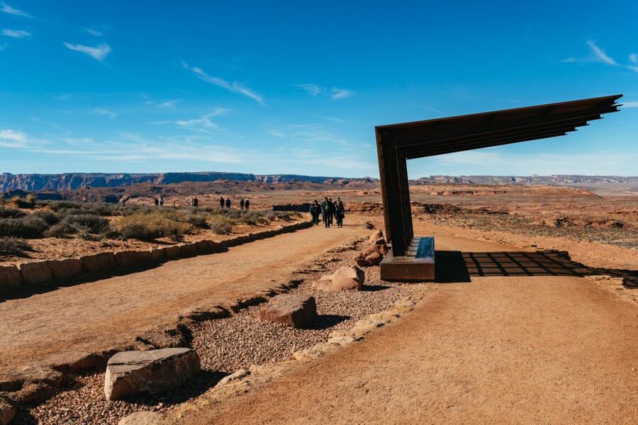 Vegas: Antelope Canyon & Horseshoe Bend Tour at Golden Hour - What the Navajo guide adds at Antelope Canyon