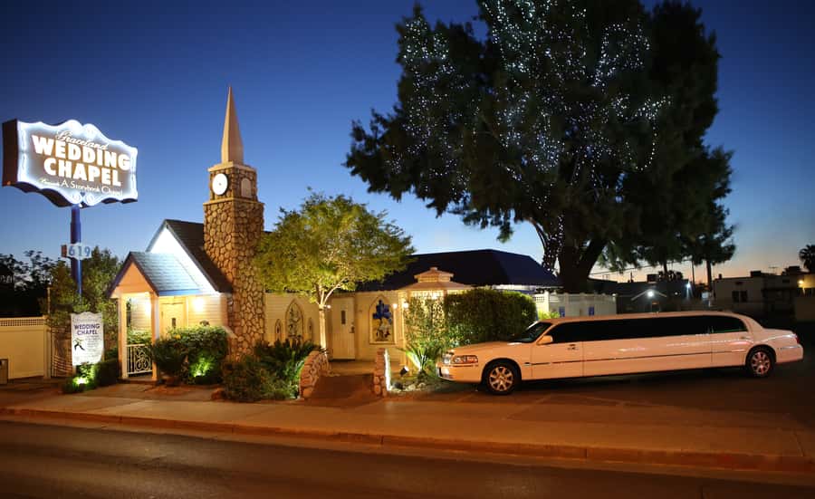 Vegas: Elvis-Themed Graceland Chapel Wedding or Vow Renewal - Key points to know before booking