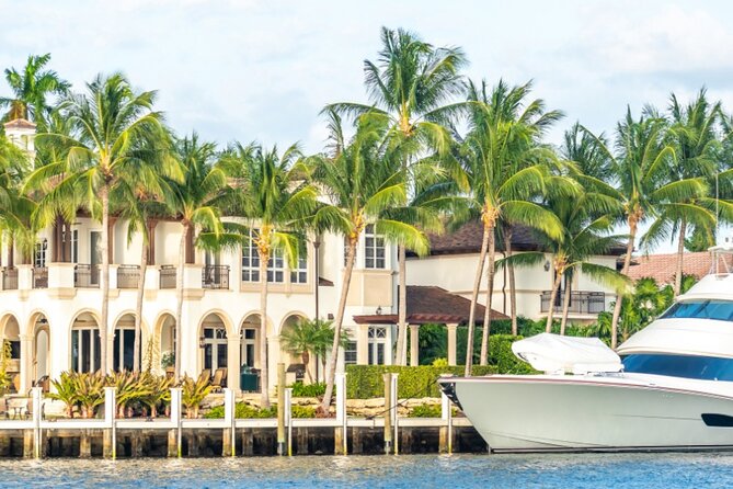 Venice of America Tour | Millionaire's Row | Complimentary Drinks - The route through New River and Millionaire’s Row