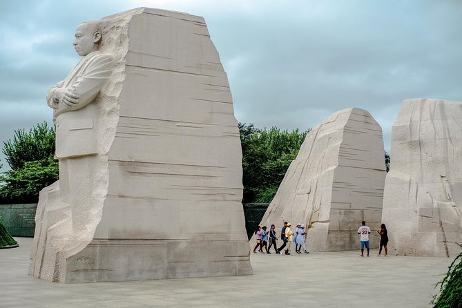 VIP Best of DC with US Capitol + National Archives Reserved Entry - World War II and Jefferson on the National Mall