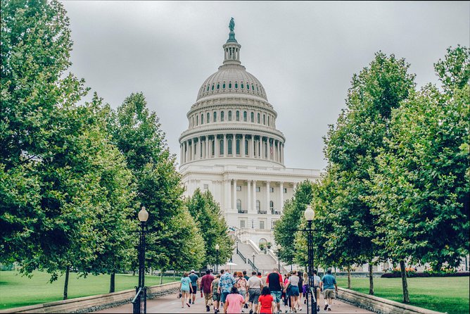 VIP Best of DC with US Capitol + National Archives Reserved Entry - Summer option: Potomac cruise and Georgetown