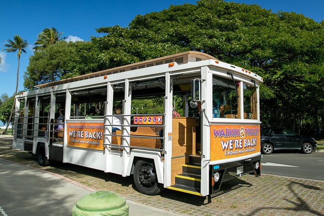 Waikiki Trolley Blue Line Coastline & Local Grindz Hop-on Hop-off - Waikiki to the open coast