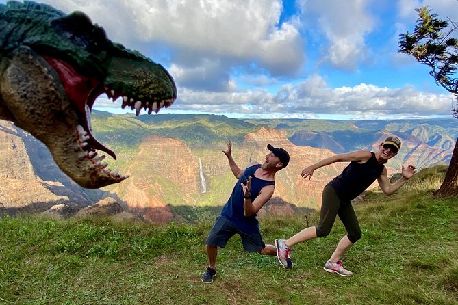 Waimea Canyon Downhill Bike Ride - Getting fitted for the 11.7-mile ride
