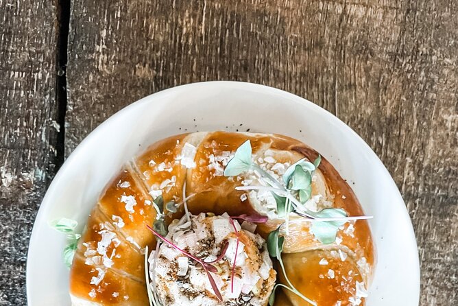 Walking Food Tour Downtown Lexington - Five stops, with history between the bites