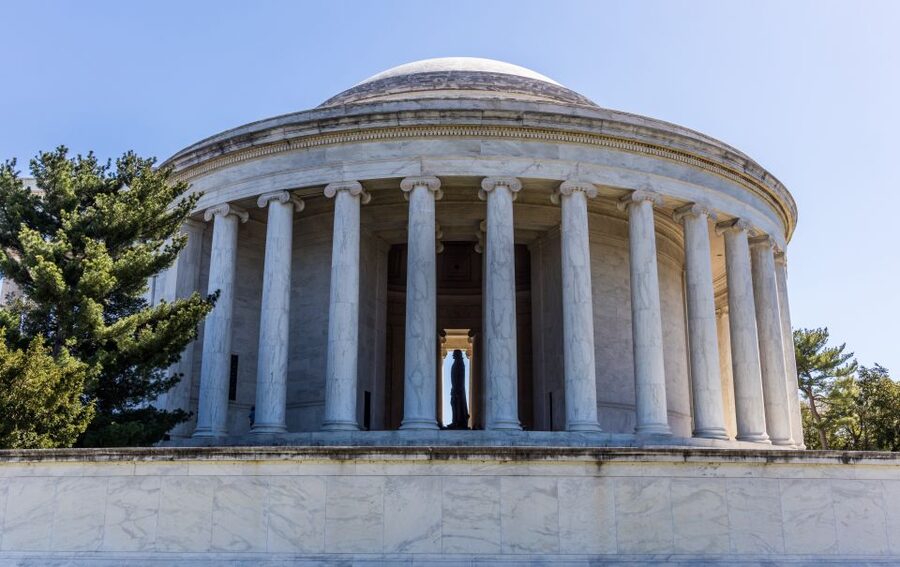 Washington DC: Bus Tour to the Highlights of the Capital - The White House stop gives the tour its political center