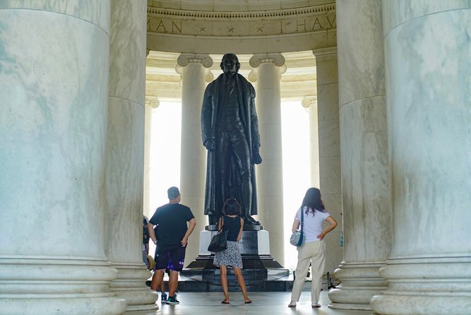 Washington DC in One Day: Guided Sightseeing Tour - The seasonal Potomac cruise and Georgetown break