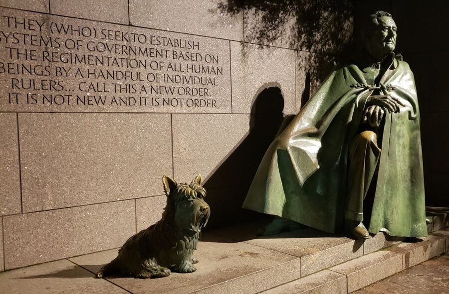 Washington DC: Monuments by Moonlight Nighttime Trolley Tour - Who will enjoy this tour most?