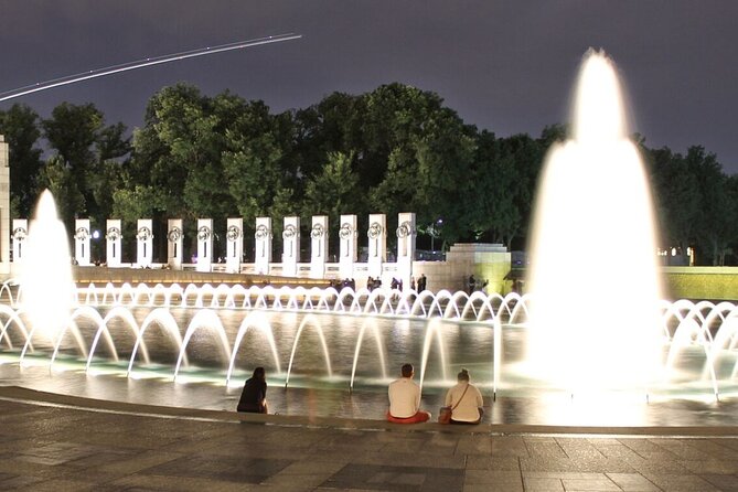 Washington DC Moonlight Tour by Electric Cart - Korean War and Vietnam Veterans memorials