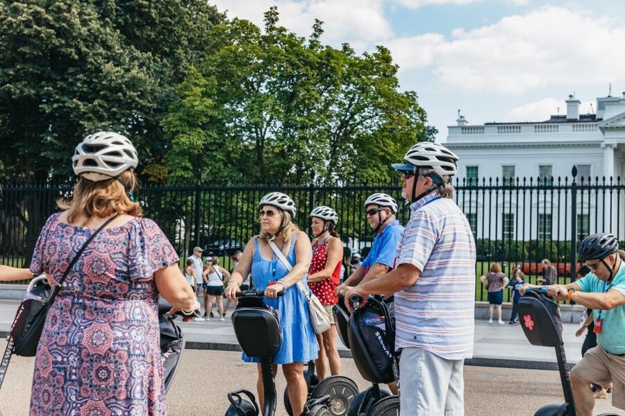 Washington DC: See the City Segway Tour - What the headset changes