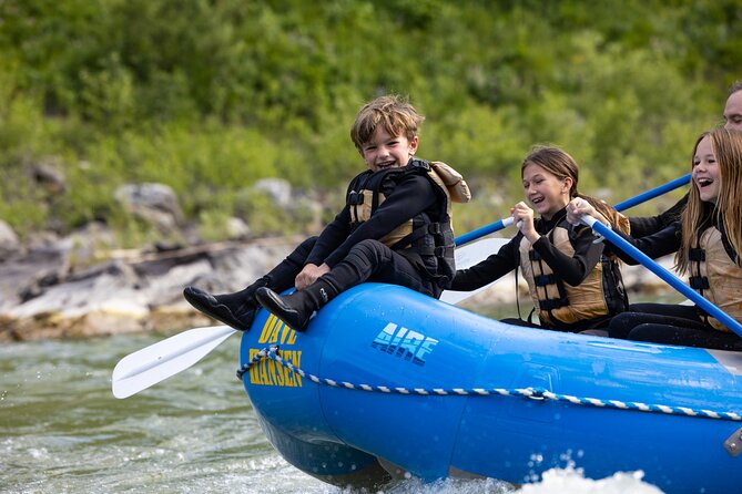 Whitewater Rafting in Jackson Hole : Family Standard Raft - Staying warm when the river is cold