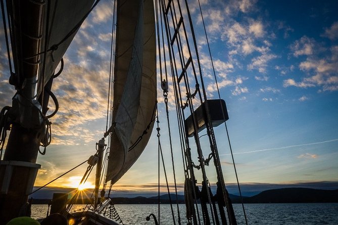 Windjammer Classic Sunset Sail from Camden, Maine - Why Camden Harbor is the right place for a sunset sail