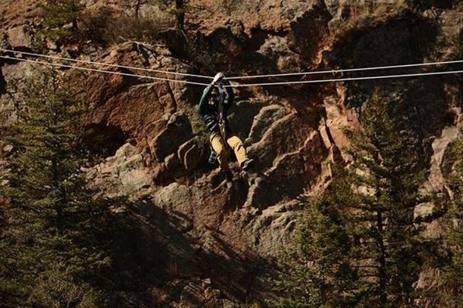 Woods Course Zipline Tour in Seven Falls - Clothing, weight rules, and what to bring